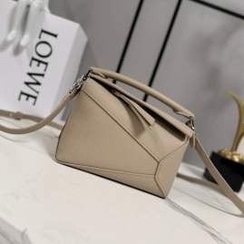 Picture of Loewe Handbags _SKUfw239898062fw